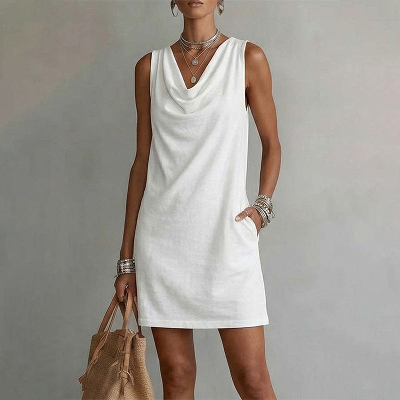 Elegante Abito Slim Fit con Scollo a Cowl – Senza maniche, tasche laterali e versatile – Drappeggio valorizzante, perfetto per il lavoro o le serate – Comodo e chic ✨🌸